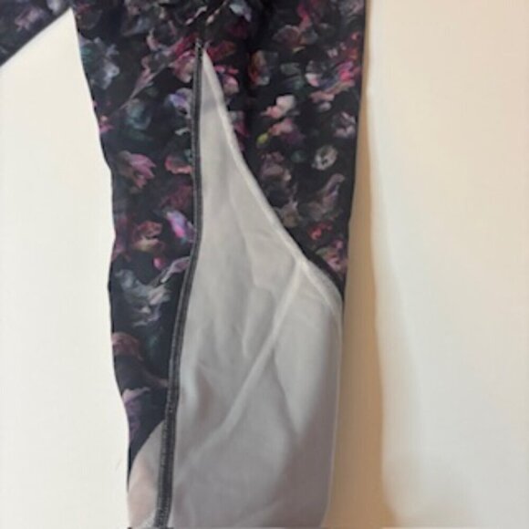 Lululemon Wunder Under Leggings - Size 12 - Picture 5 of 6